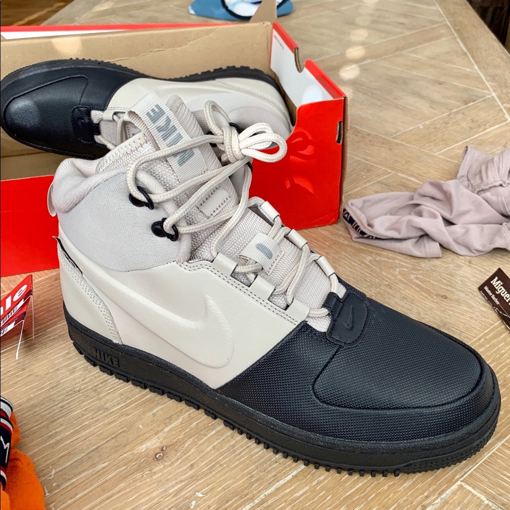 Nike Path Winter Mid size 11 us